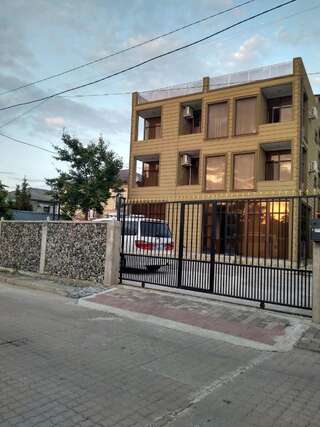 Гостевой дом Kobuleti House Кобулети-1